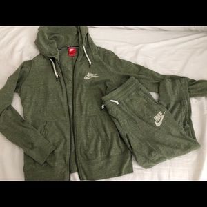 Nike Sweatsuit